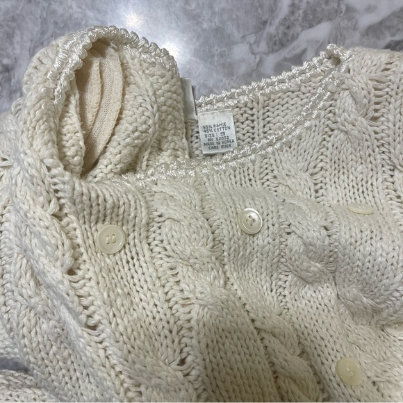 Liz Claiborne Collection Women’s Sweater Ivory Cable Knit Buttons Vintage Preppy - Picture 10 of 10